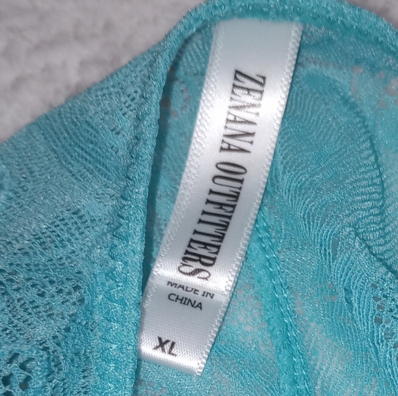 NWOT Blue Lacy Bralette size XL Zenana Outfitters - Picture 2 of 6